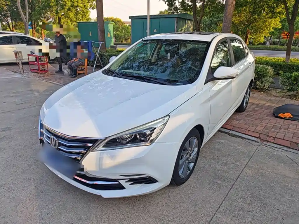 Changan Eado DT — миниатюра 2