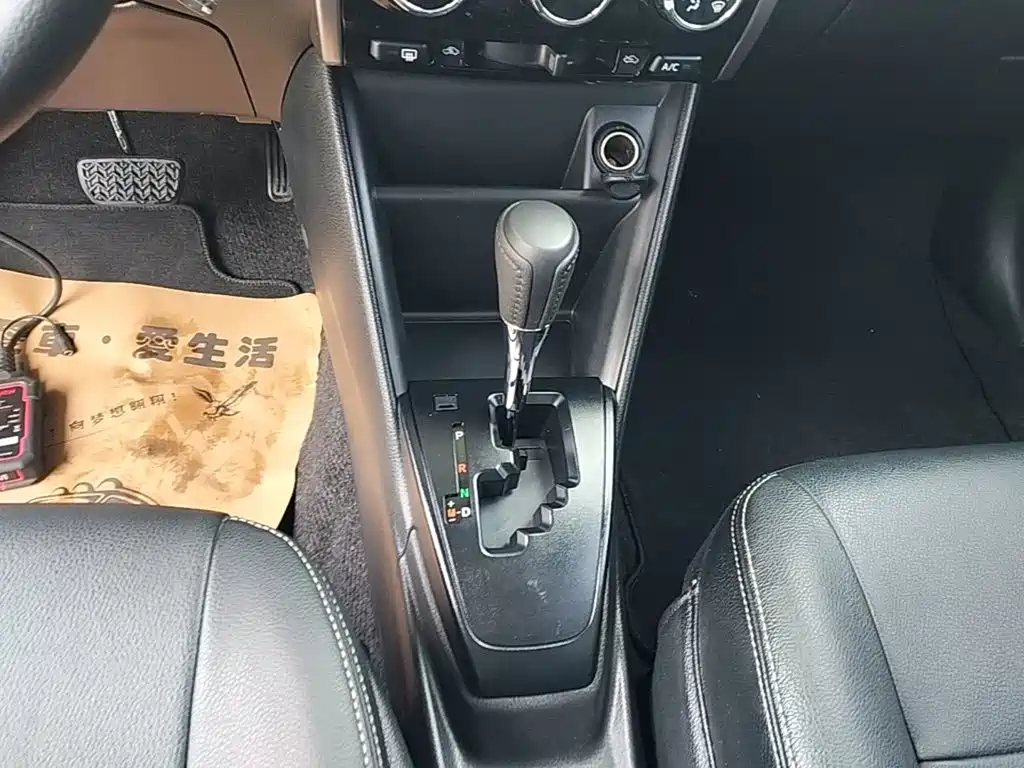 Toyota Yaris L — миниатюра 14