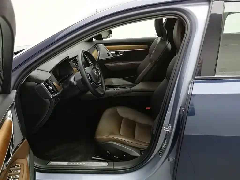 Volvo S90 2018 T5