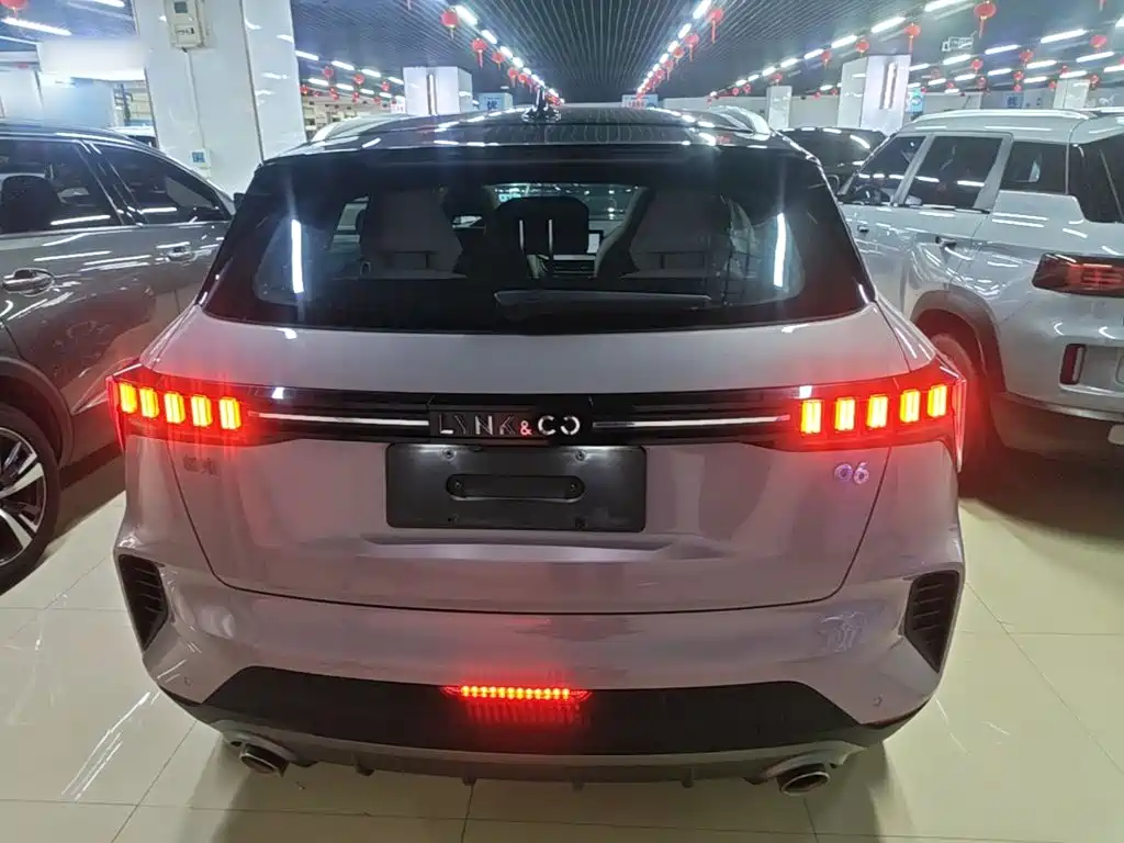 Lynk & Co 06 — миниатюра 6