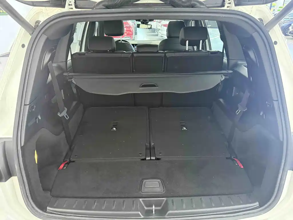 Mercedes-Benz GLB — миниатюра 16