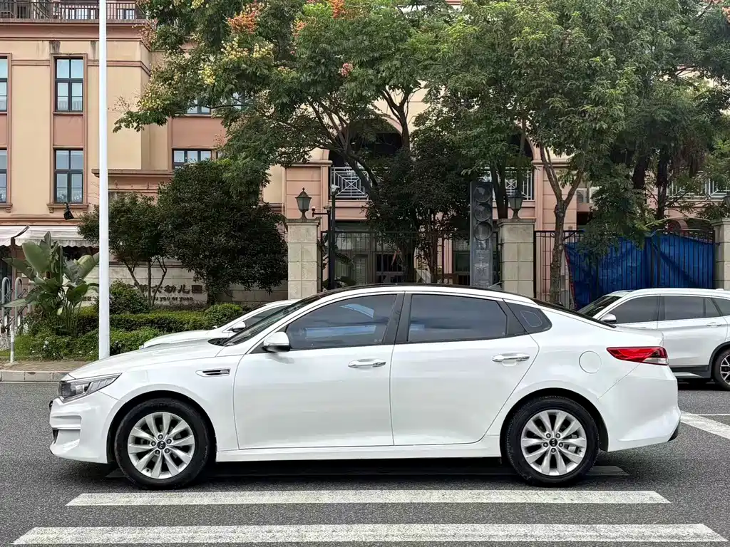 Kia K5 — миниатюра 16