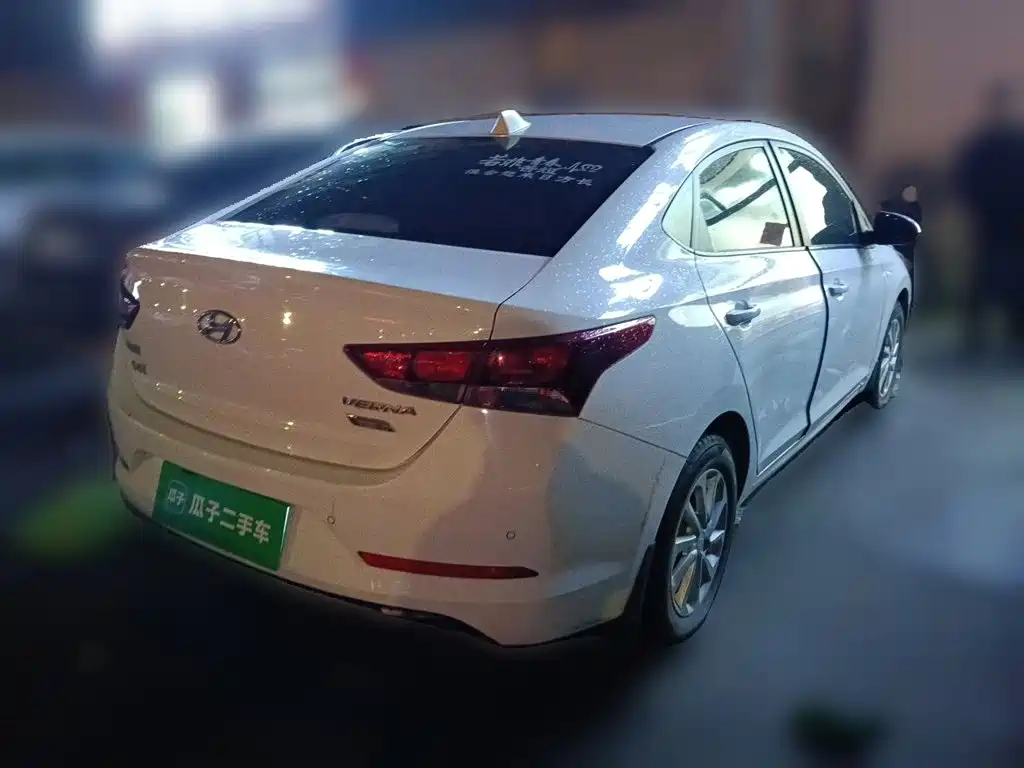 Hyundai Verna — миниатюра 4