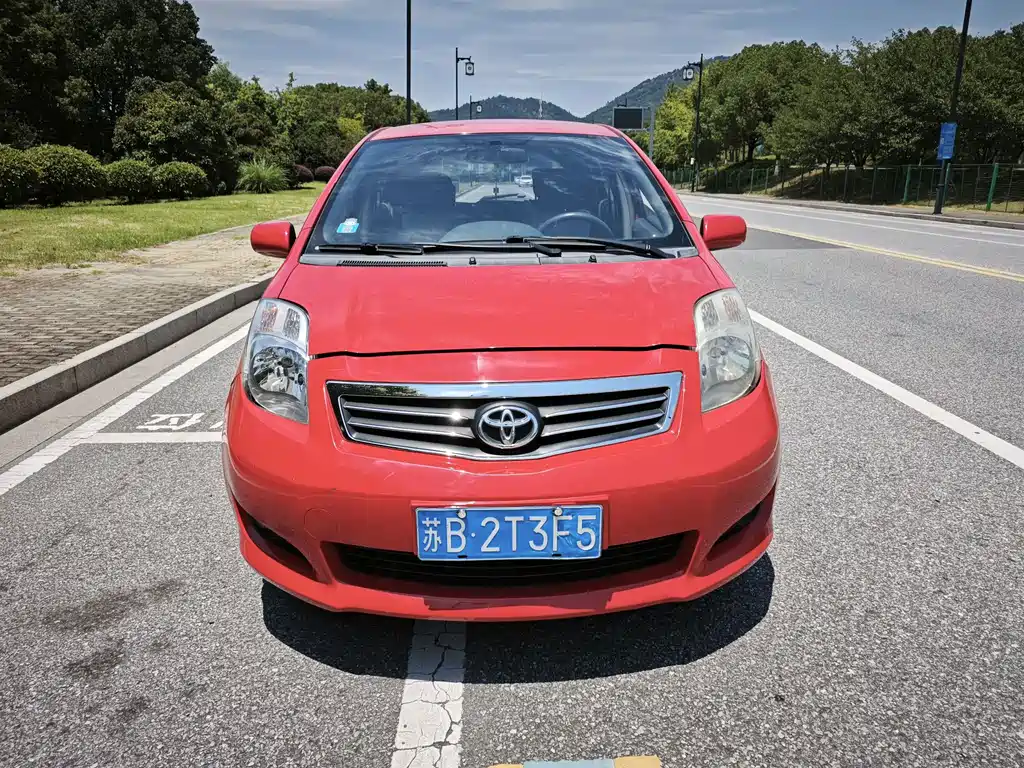 Toyota Yaris — миниатюра 2
