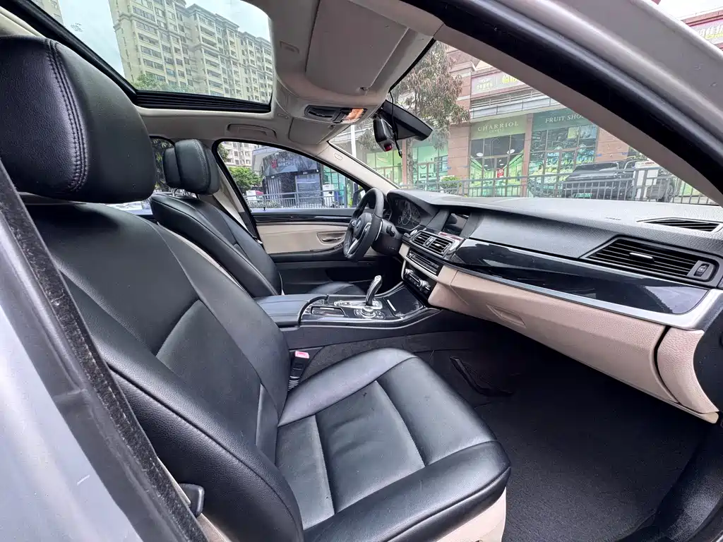 BMW 5 Series — миниатюра 14