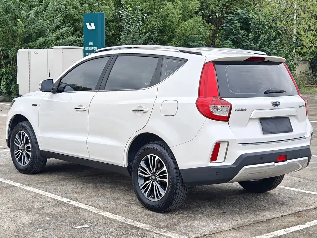 Geely Vision X6 — миниатюра 8