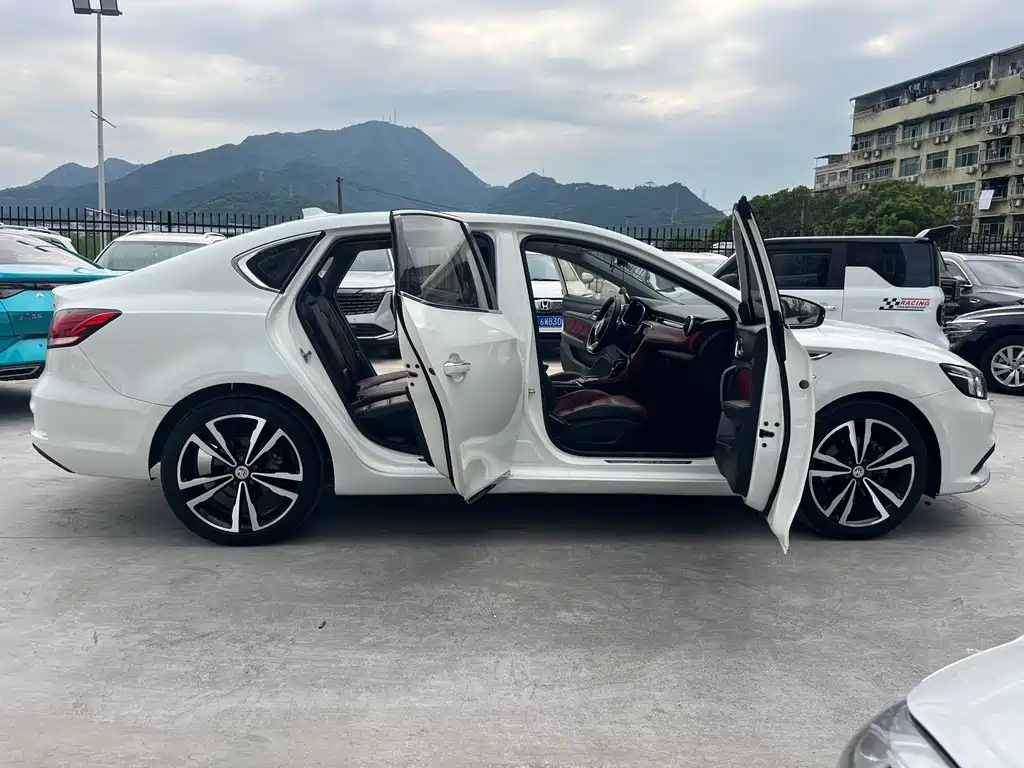 MG MG6 — миниатюра 12