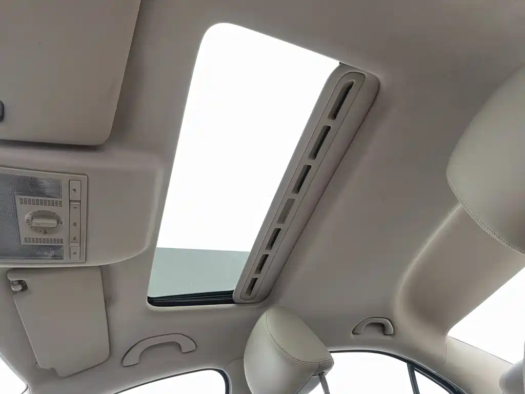 Volkswagen Santana — миниатюра 14