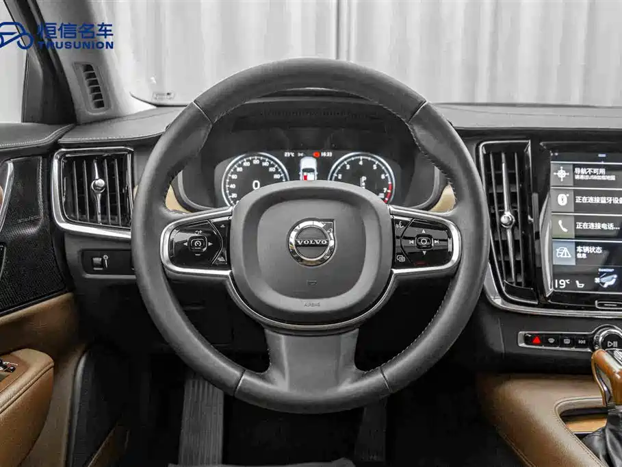 Volvo S90 — миниатюра 17
