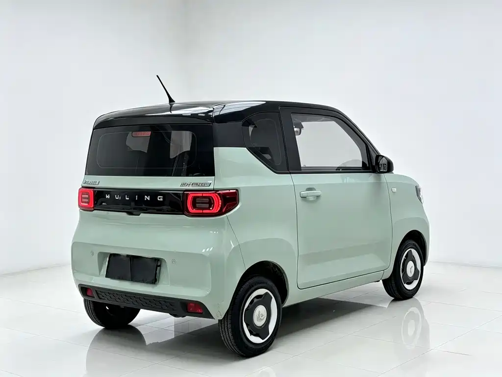 Wuling MINIEV — миниатюра 11