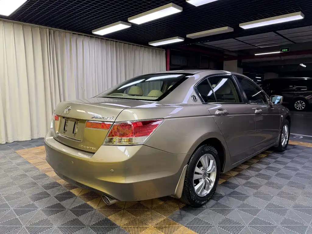 Honda Accord — миниатюра 6