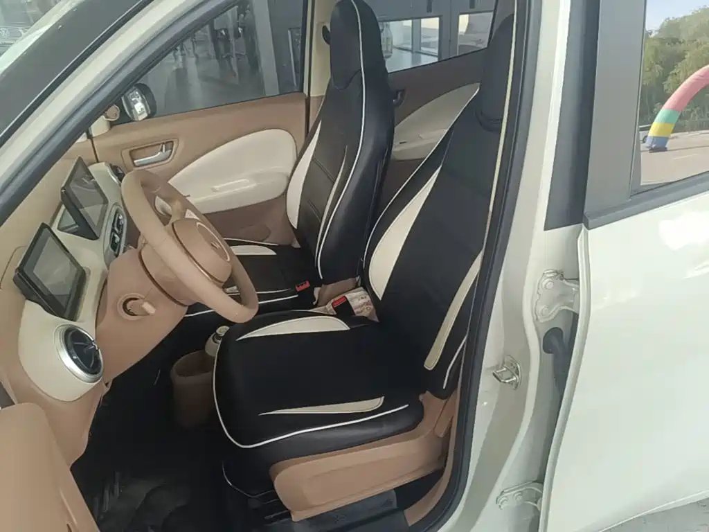 Wuling MINIEV — миниатюра 15