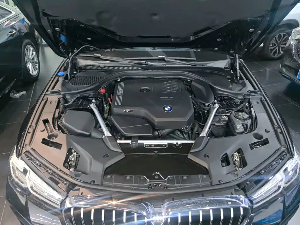 BMW 5 Series — миниатюра 20