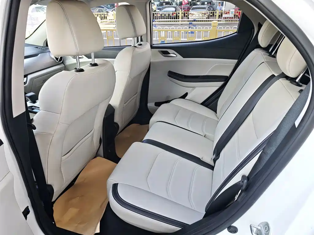BYD Yuan Pro — миниатюра 8