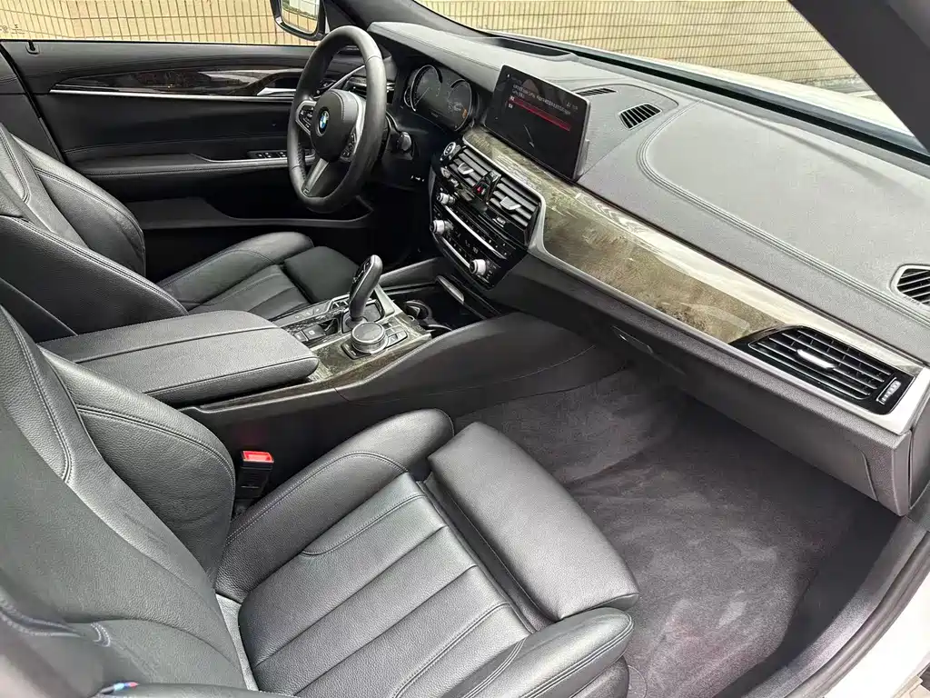 BMW 6 Series GT — миниатюра 7
