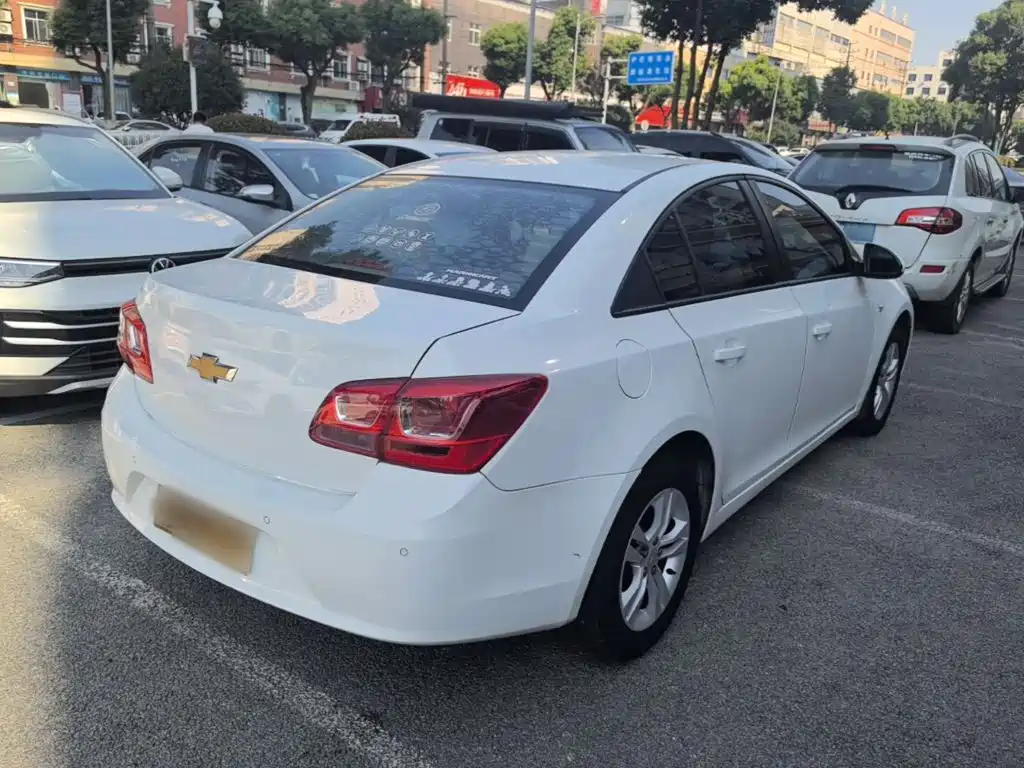 Chevrolet Cruze — миниатюра 7