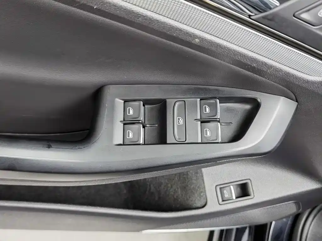 Volkswagen Sagitar — миниатюра 9
