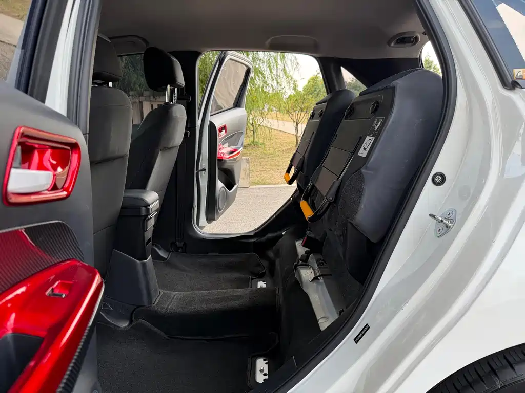Honda Fit — миниатюра 8