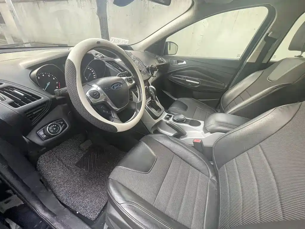 Ford Kuga — миниатюра 13