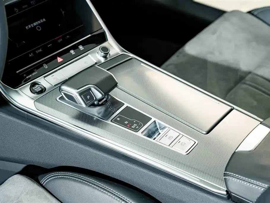 Audi A6L — миниатюра 12