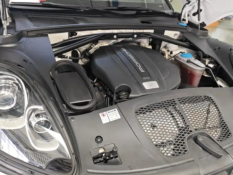 Porsche Macan — миниатюра 10