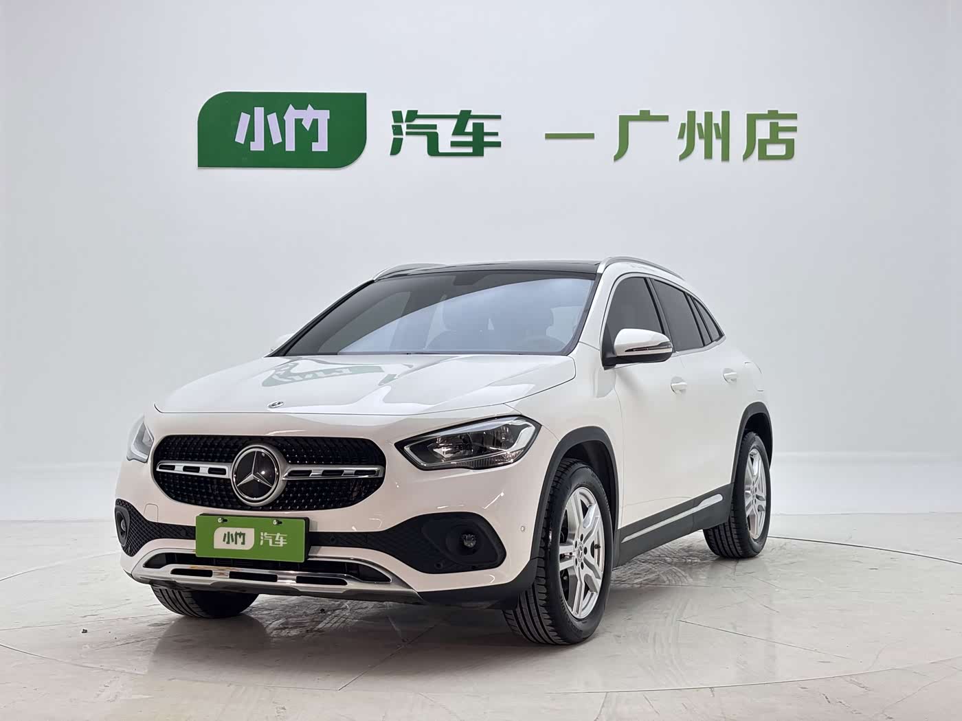 Mercedes-Benz GLA 1.3 л 2021 г. Белый, пробег 29000 км
