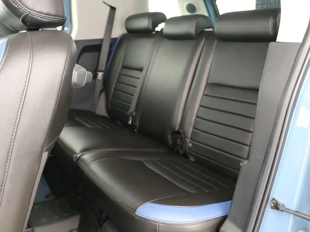Toyota FJ Cruiser — миниатюра 11