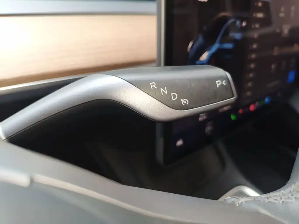 Tesla Model 3 — миниатюра 14