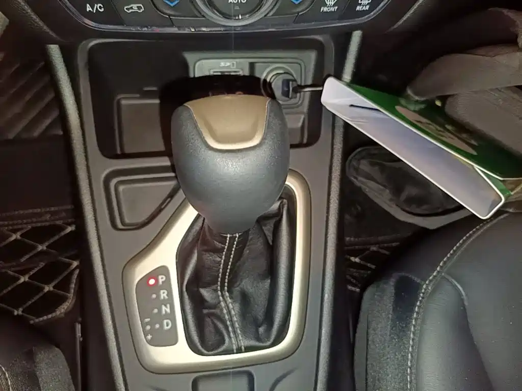 Jeep Cherokee — миниатюра 14