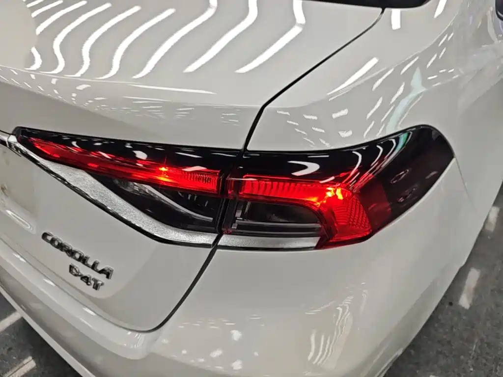 Toyota Corolla — миниатюра 8