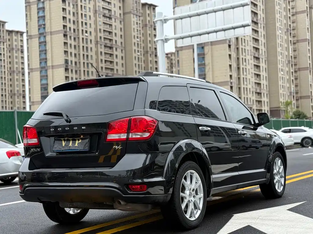 Dodge Journey — миниатюра 11