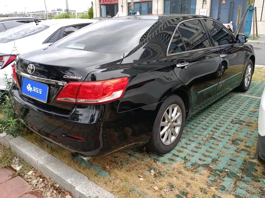 Toyota Camry — миниатюра 3