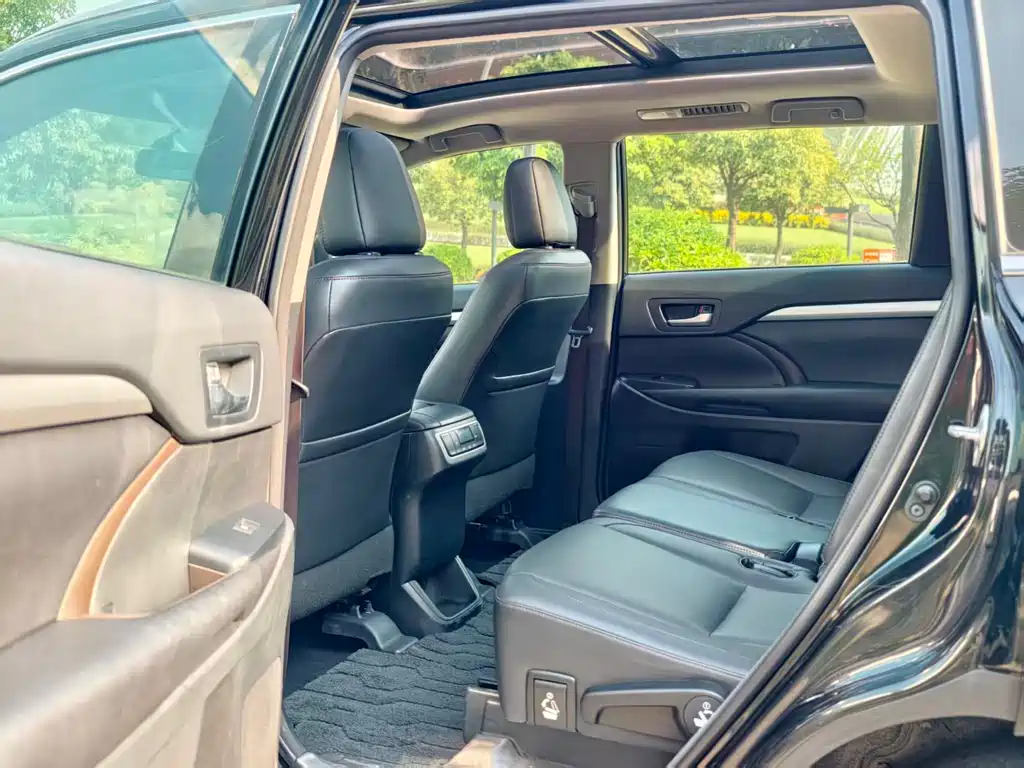 Toyota Highlander — миниатюра 5