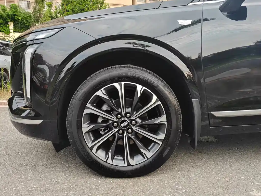 Cadillac XT5 — миниатюра 11