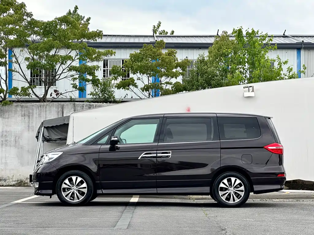 Honda Elysion 2012 2.4L VTi-S Luxury