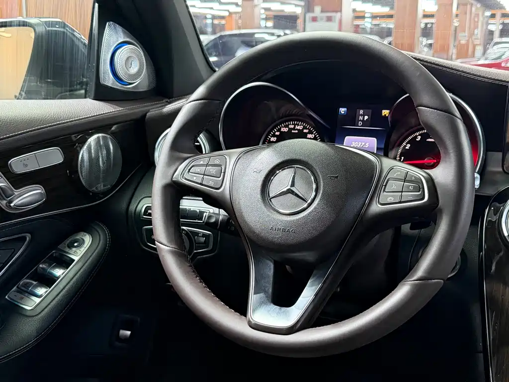 Mercedes-Benz GLC — миниатюра 2