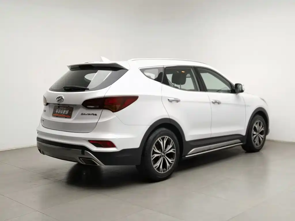 Hyundai Santa Fe — миниатюра 2