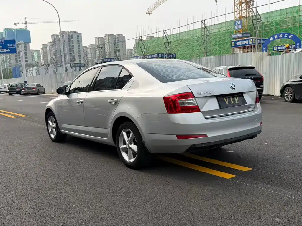 Skoda Octavia — миниатюра 9