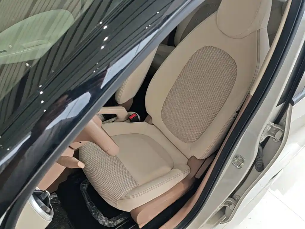 Wuling MINIEV — миниатюра 15