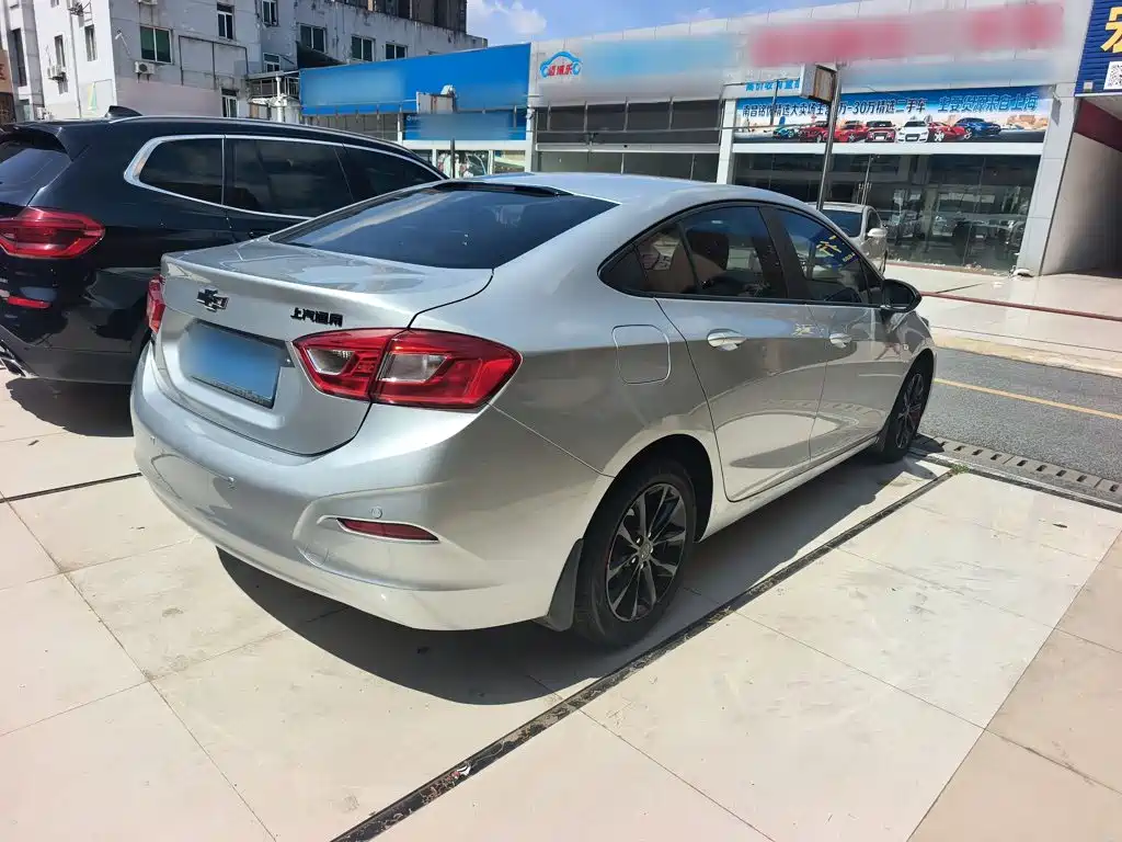 Chevrolet Cruze — миниатюра 5