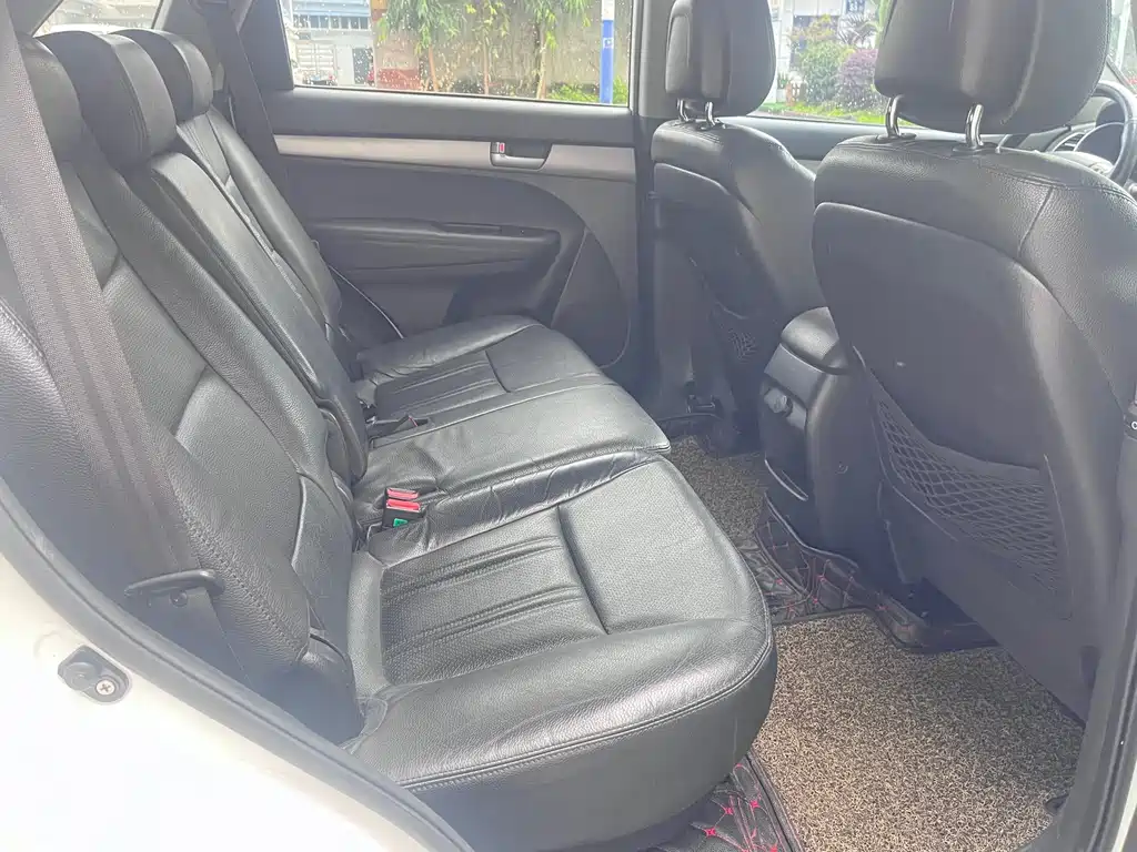 Kia Sorento — миниатюра 13