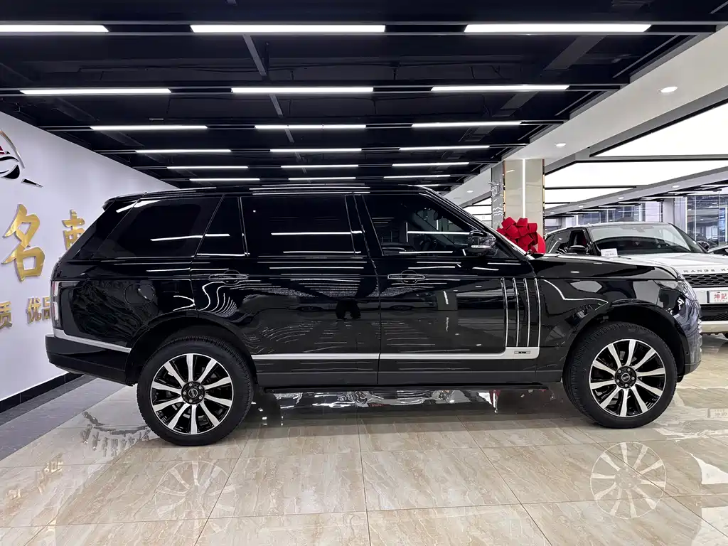 Land Rover Range Rover — миниатюра 6