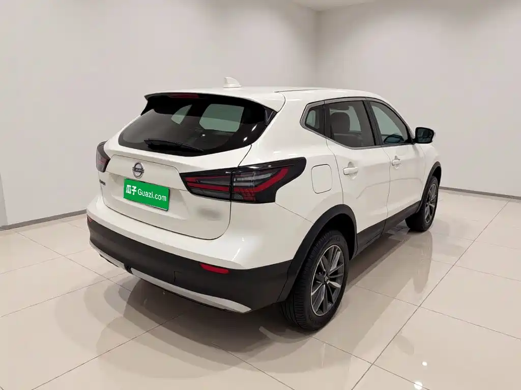 Nissan Qashqai — миниатюра 6