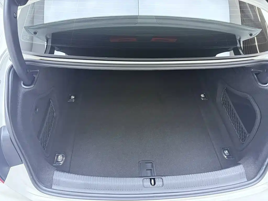 Audi A4L — миниатюра 17
