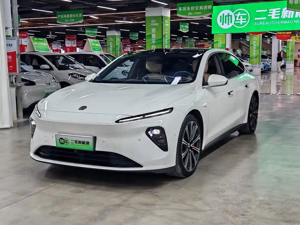 NIO ET7