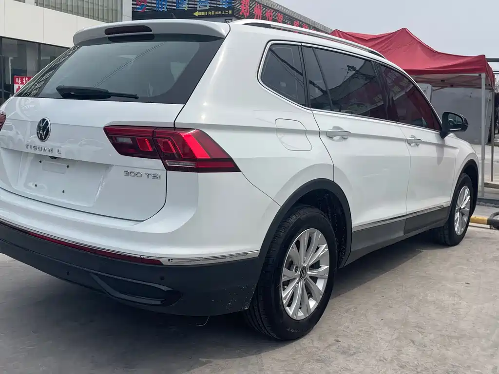 Volkswagen Tiguan L — миниатюра 13