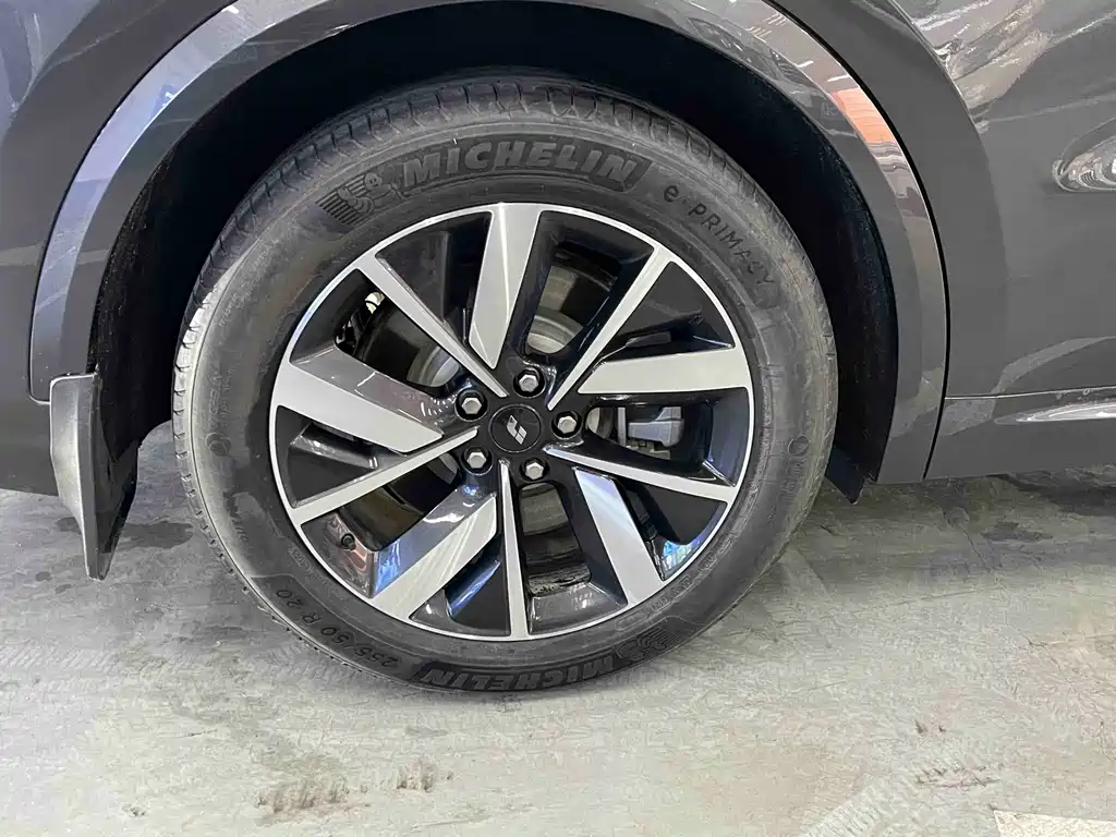 Li Auto Li L8 — миниатюра 14