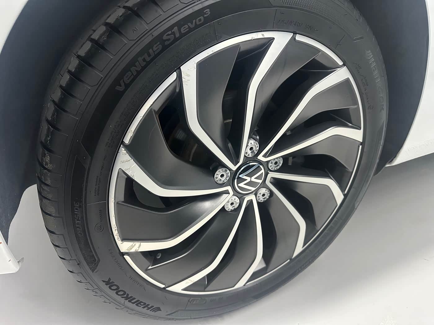 Volkswagen Golf 1.4 л 2022 г. Белый, пробег 30000 км