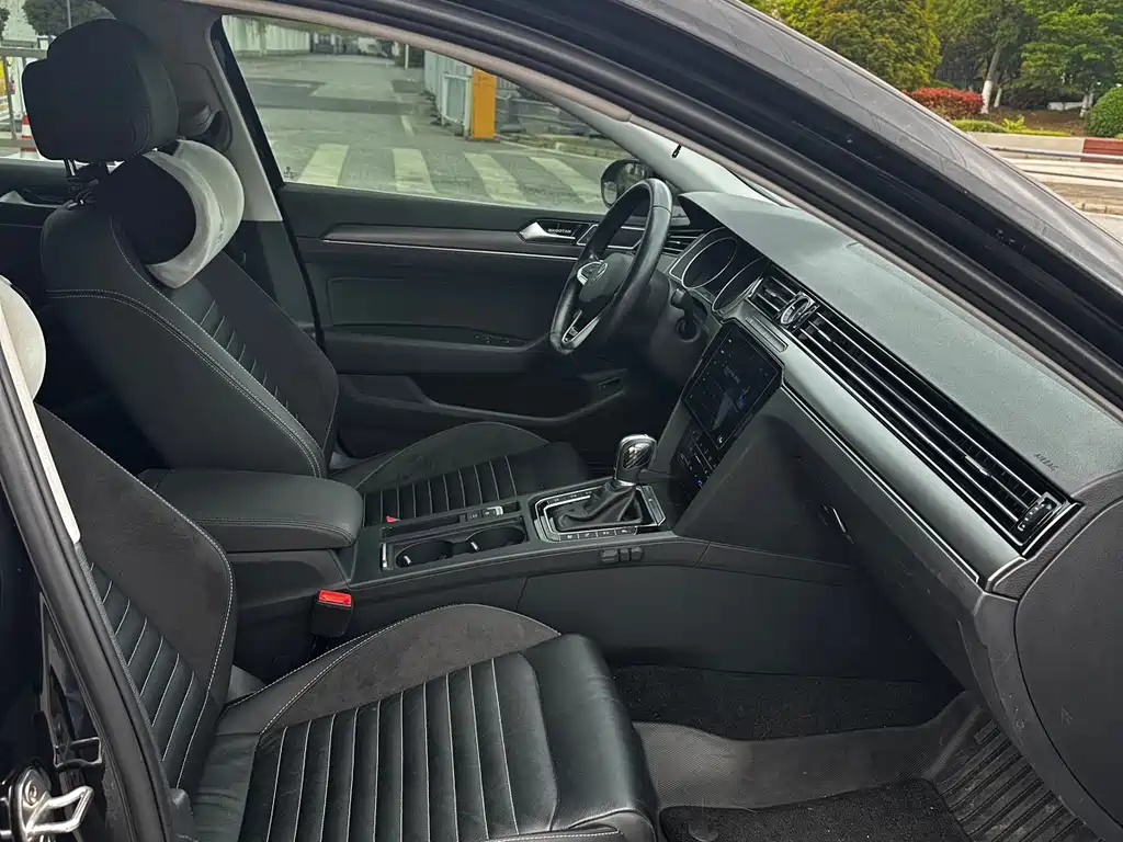 Volkswagen Magotan 2020 330TSI DSG Luxury