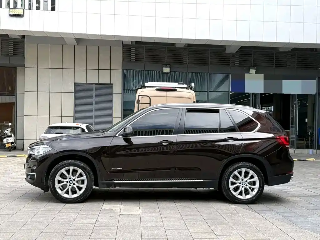BMW X5 (Import) — миниатюра 8